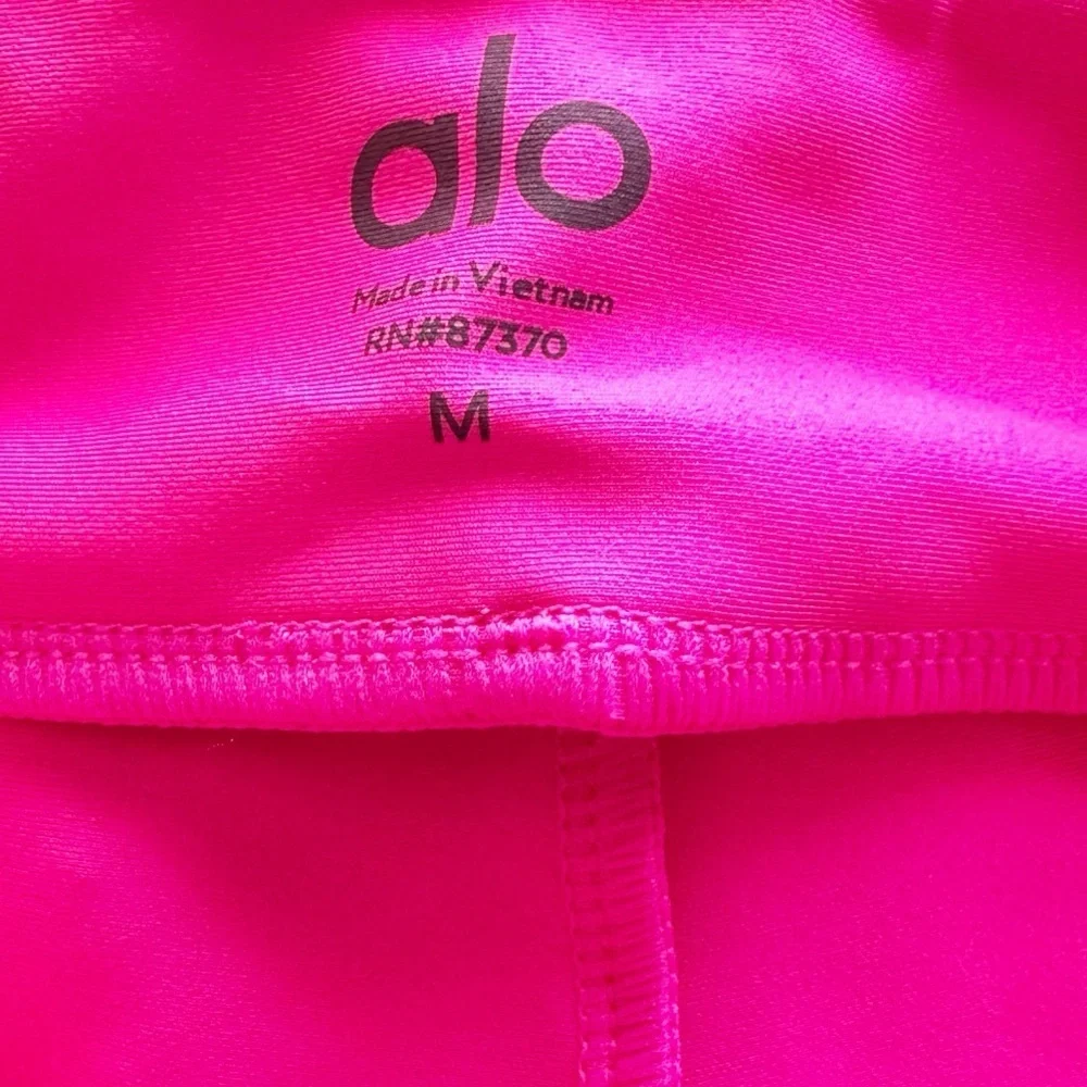 ALO Airlift Hot Pink Cropped High Rise Leggings